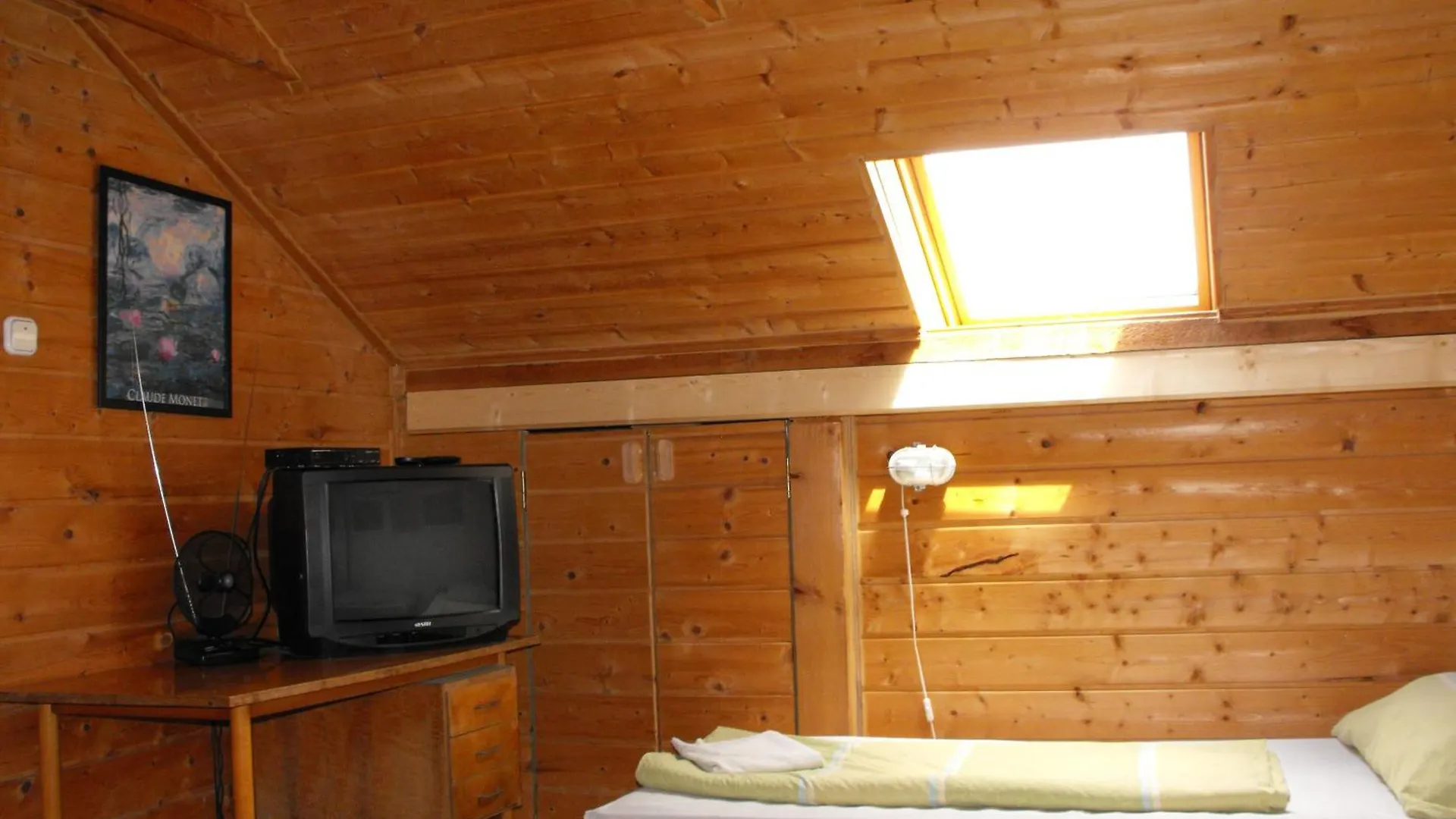 Hungaria Guesthouse Budapest 2*,  Hungary
