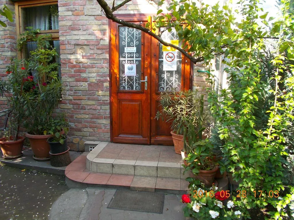 Hungaria Guesthouse Budapest Guest house